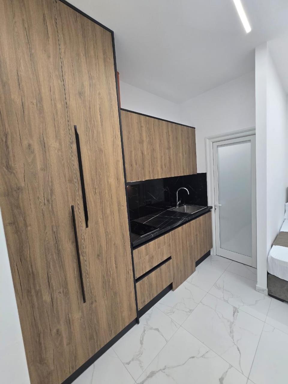 Elite Inn Vlore Ngoại thất bức ảnh