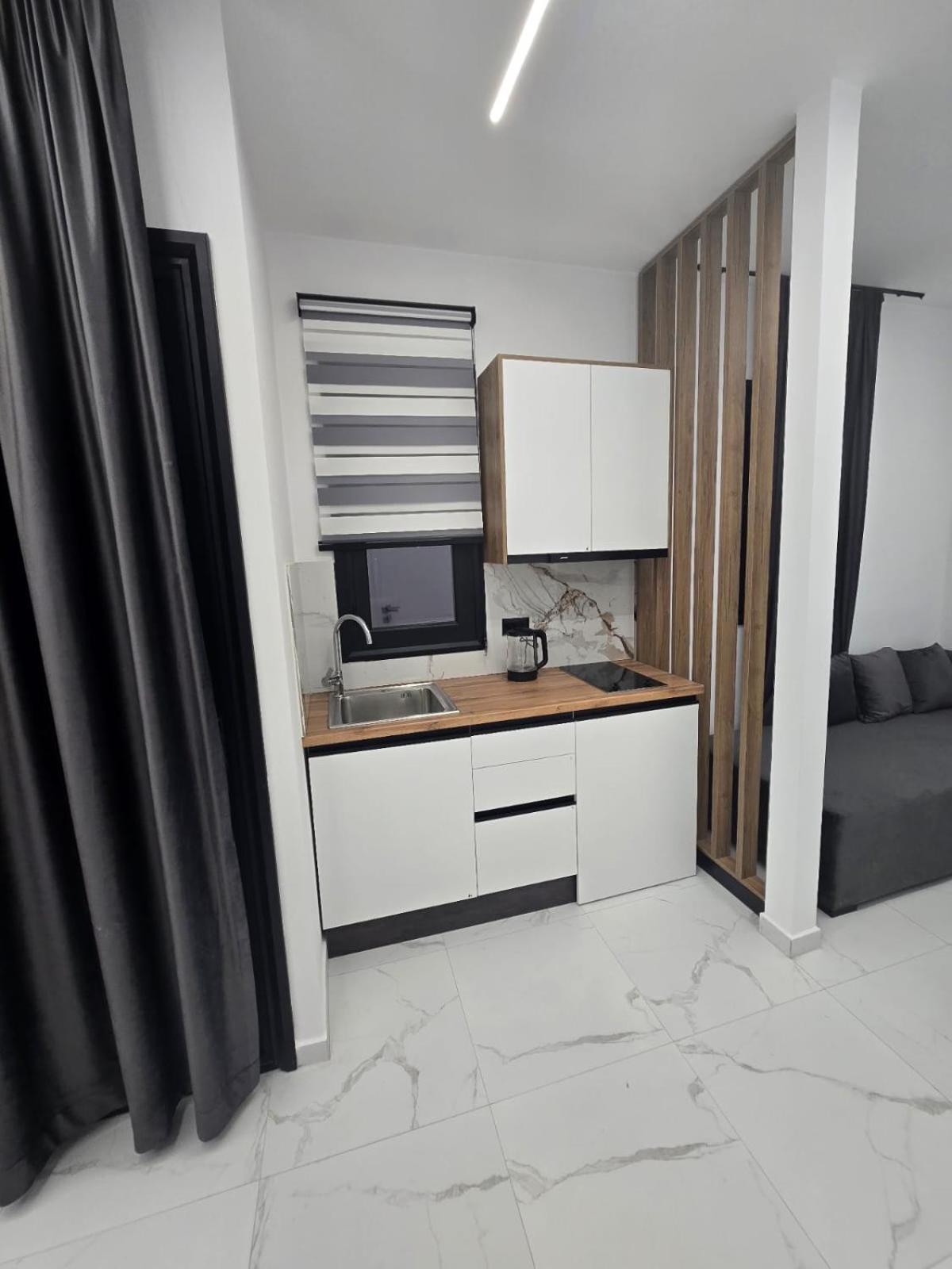 Elite Inn Vlore Ngoại thất bức ảnh